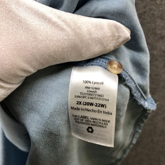 NWT Terra Sky Sleeveless Chambray Button Up Shirt Womens 2X Blue Pintuck - Picture 9 of 9